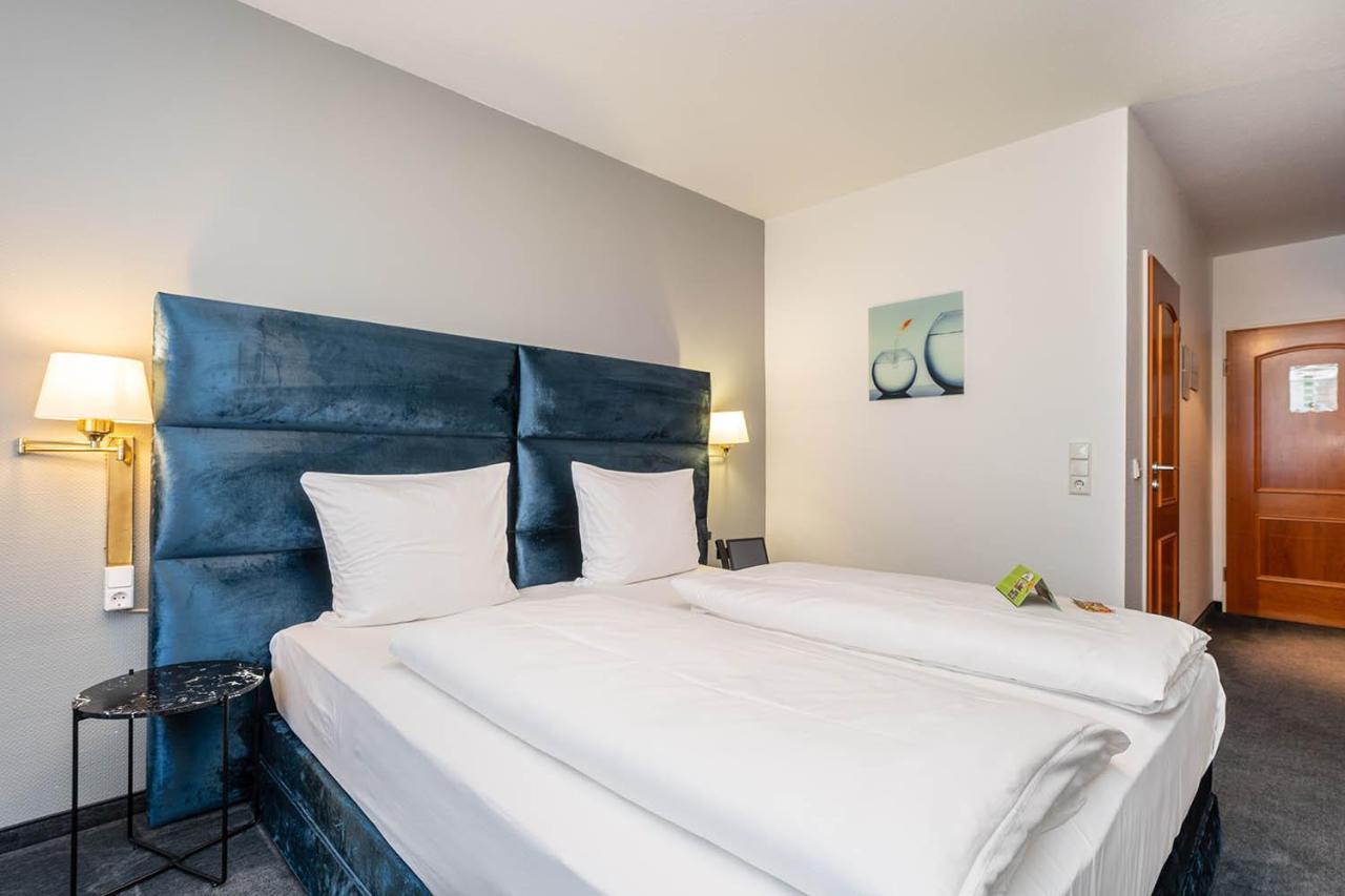 Hotel Frechener Hof Экстерьер фото