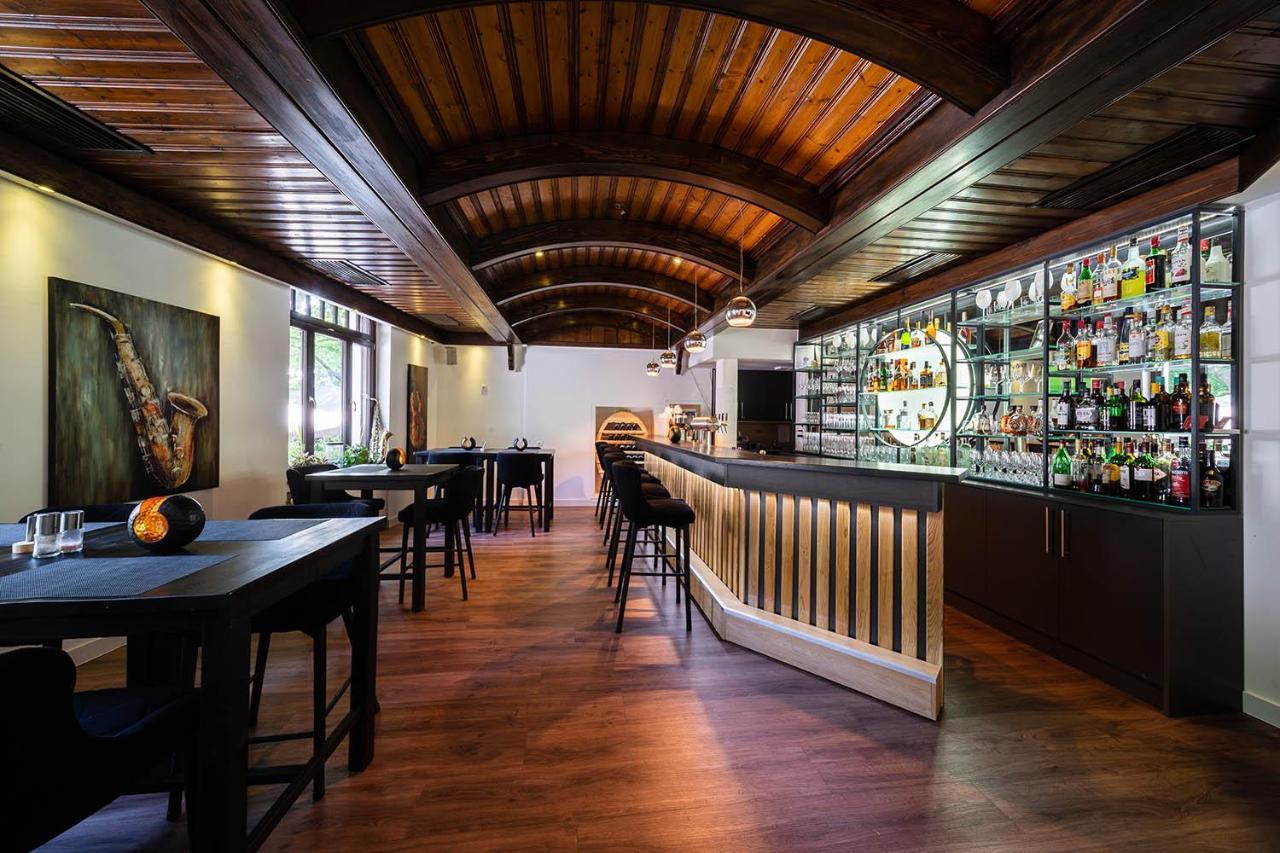 Hotel Frechener Hof Экстерьер фото