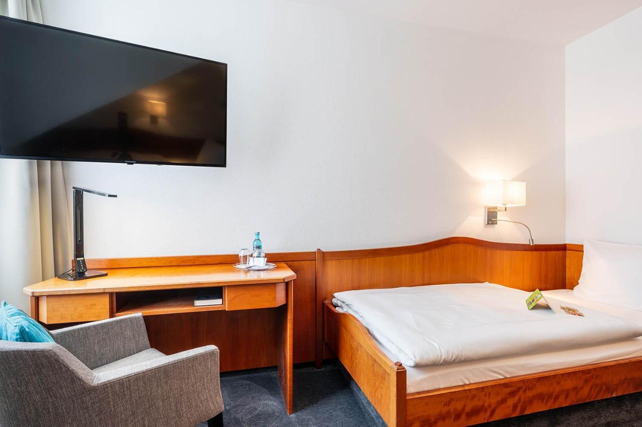 Hotel Frechener Hof Экстерьер фото