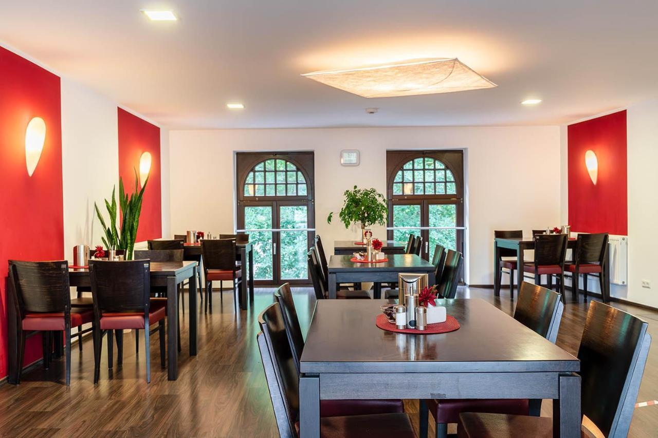 Hotel Frechener Hof Экстерьер фото