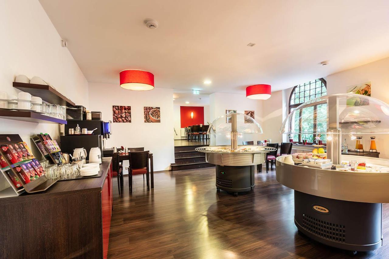Hotel Frechener Hof Экстерьер фото