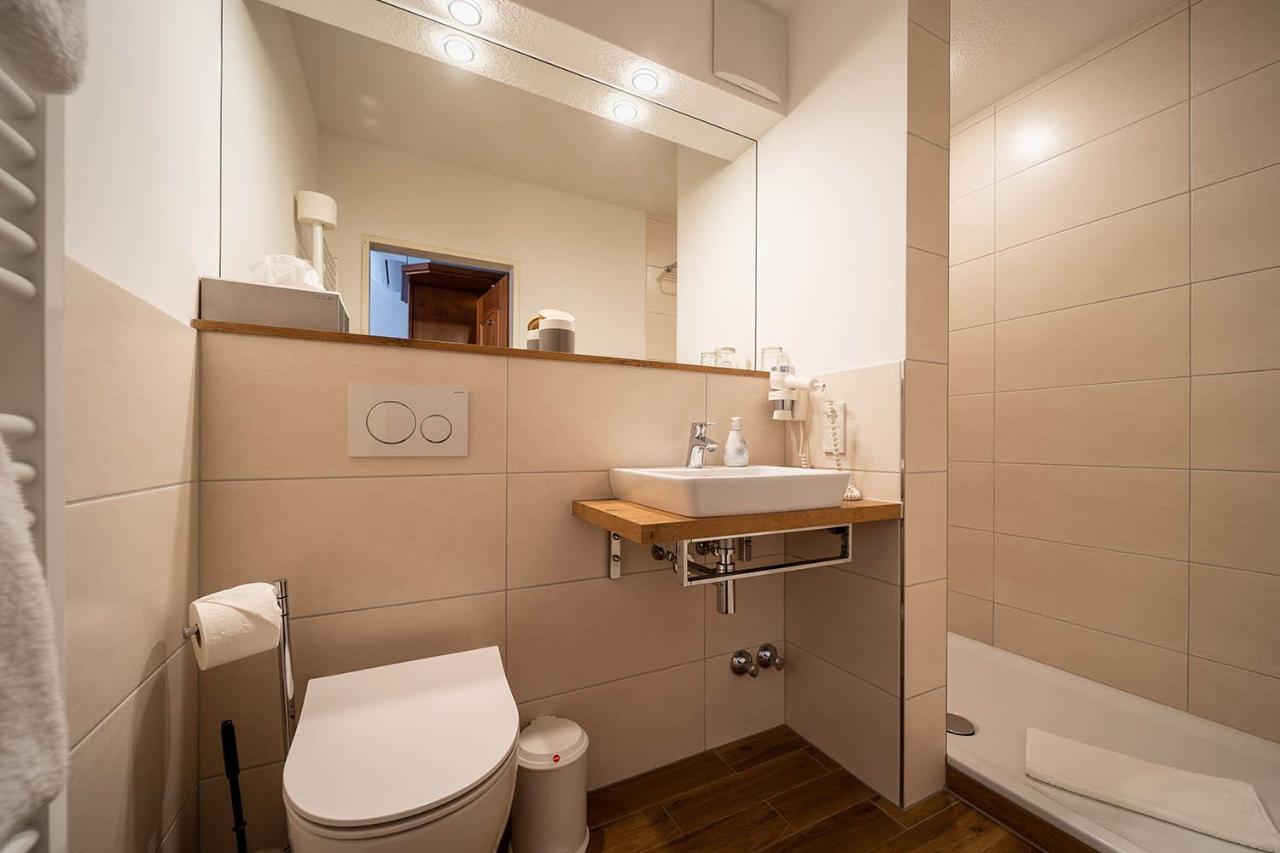 Hotel Frechener Hof Экстерьер фото