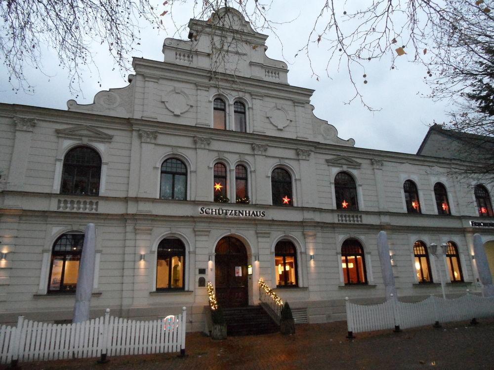 Hotel Frechener Hof Экстерьер фото